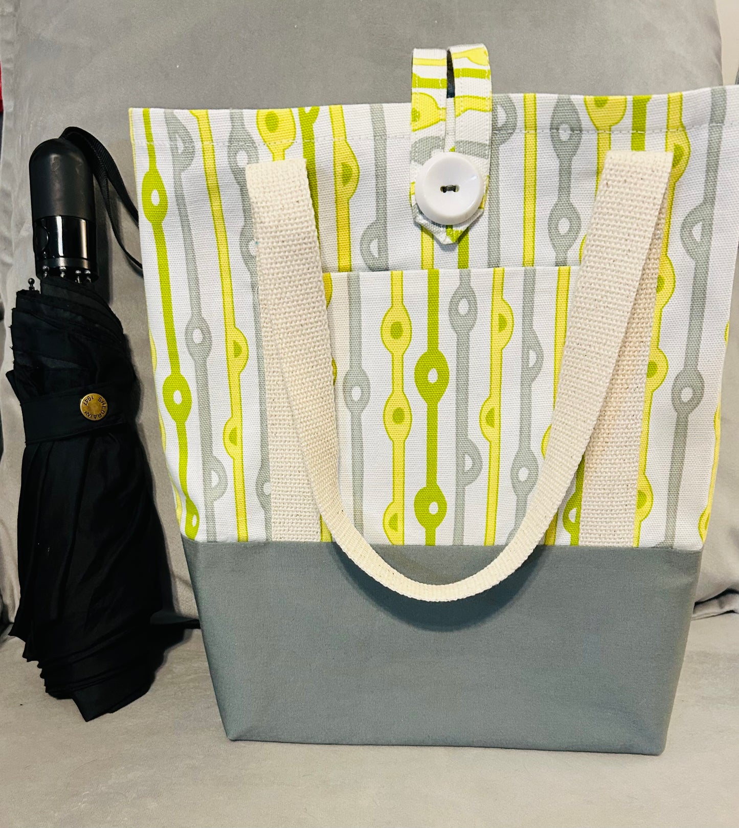 Fashionable Tote Bag